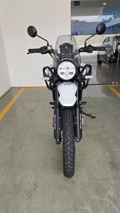 ROYAL ENFIELD HIMALAYAN 450 KAMET WHITE ROYAL ENFIELD HIMALAYAN 450 KAMET WHITE